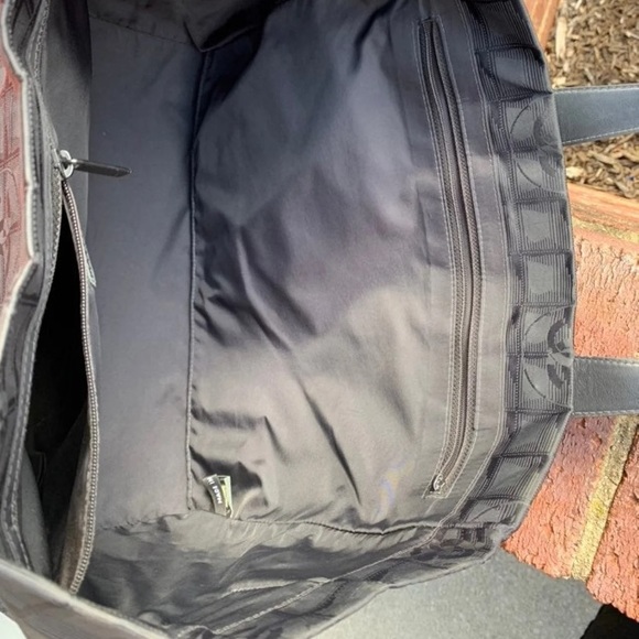 💚💚 CHANEL Travel Line Black Tote Shoulder Bag - Picture 10 of 16